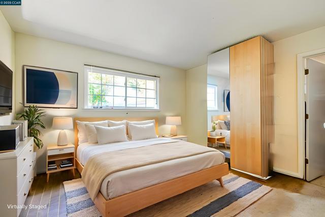 1971 Emerald St, Concord CA: https://media.crmls.org/mediaz/70b80c86-dc53-4f11-af5b-1b5620de7c24.jpg