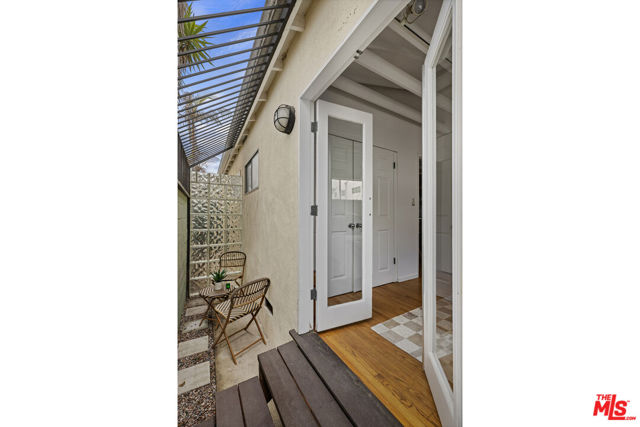 122 Thornton Place photo 38