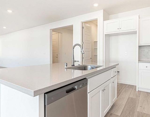 3173 Benitti Street, Lathrop CA: https://media.crmls.org/mediaz/70b883dd-eb52-453c-9aa2-579893213564.jpg