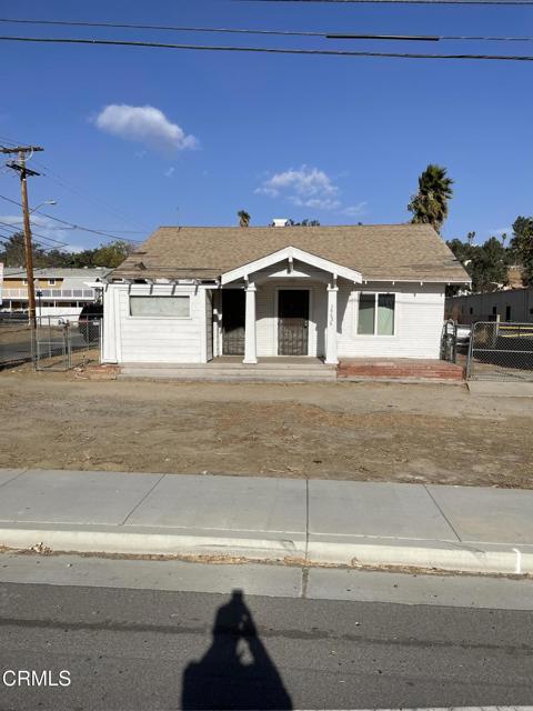 Detail Gallery Image 1 of 9 For 16636 Lakeshore Dr, Lake Elsinore,  CA 92530 - 3 Beds | 2 Baths