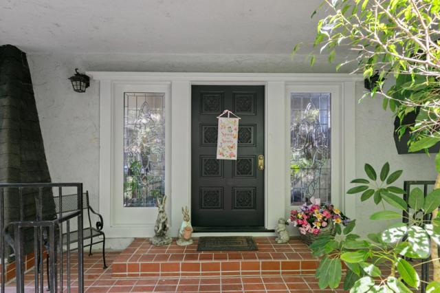 11027 Eastbrook Avenue, Los Altos CA: https://media.crmls.org/mediaz/70b90a00-83f5-4c04-9026-6af81d52a1fb.jpg