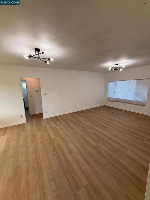 314 Washington St, Vallejo CA: https://media.crmls.org/mediaz/70b95114-8791-4b82-94cf-7535612688df.jpg