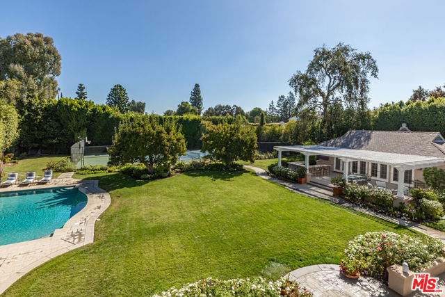 5200 Encino Avenue, Encino CA: https://media.crmls.org/mediaz/70b97d28-4ebb-4139-bc10-6a2aac92e1d5.jpg