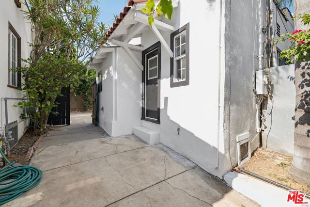 6607 Fountain Ave, Los Angeles, California 90028, ,Multi-Family,For Sale,Fountain Ave,24426939