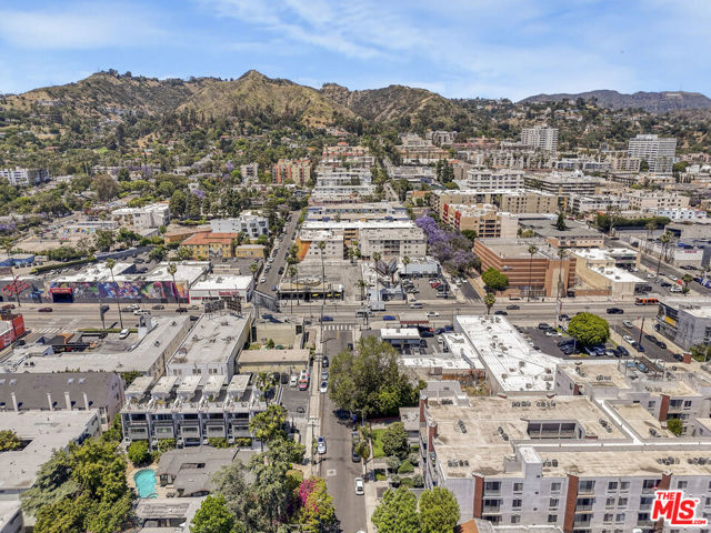 1445 1/4 N Martel Avenue, Los Angeles CA: https://media.crmls.org/mediaz/70ba5a96-6adf-4446-9de9-32a486f3ed5d.jpg