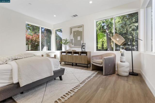2559 Romley Ln, Alamo CA: https://media.crmls.org/mediaz/70baa0e8-9a15-49a0-aa6c-004861360601.jpg