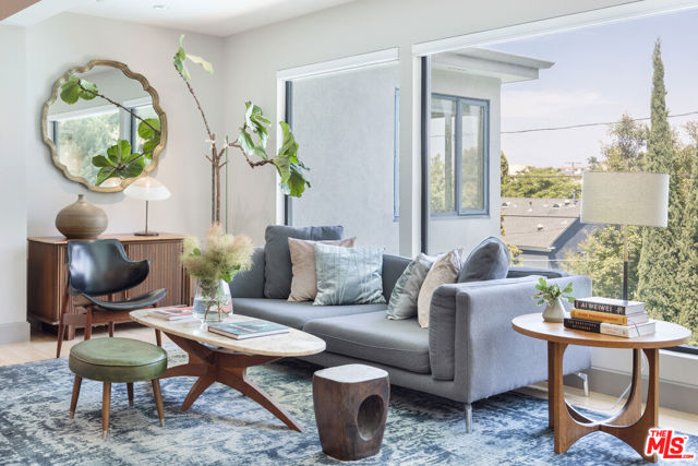 1256 Beverly Green Drive, Beverly Hills CA: https://media.crmls.org/mediaz/70babca9-d48a-4543-a4ea-e1c7e51cf64d.jpg