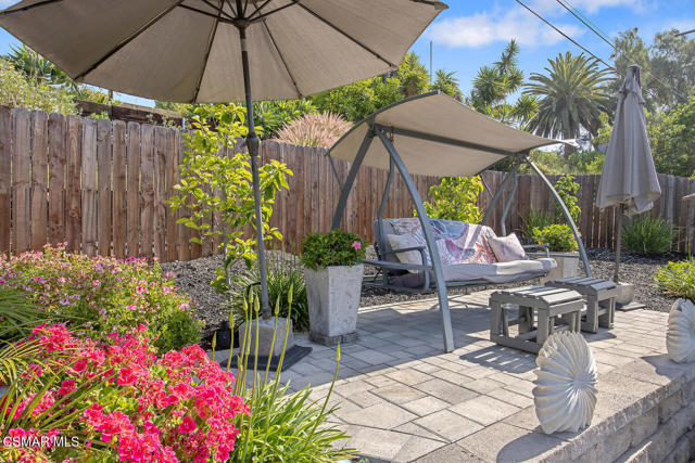 1233 Calle Olmo, Thousand Oaks CA: https://media.crmls.org/mediaz/70bc2af7-5e73-40e4-aed1-e66e83111275.jpg