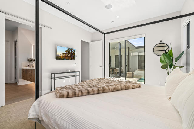 1346 Bacall Way, Palm Springs CA: https://media.crmls.org/mediaz/70bd4caf-6c0c-49c8-b0ff-e88a0dfc947a.jpg