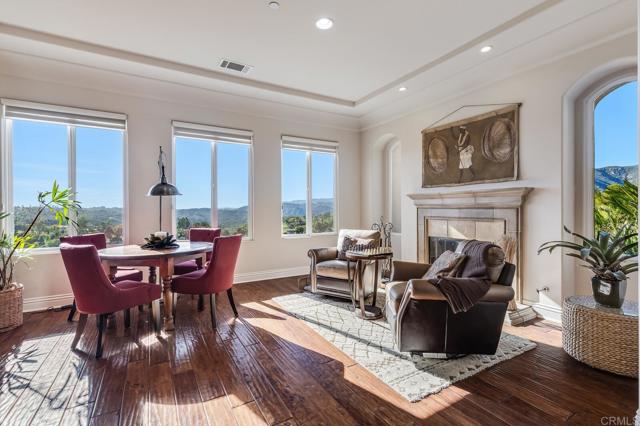 Detail Gallery Image 9 of 48 For 2247 Margarita Glen, Fallbrook,  CA 92028 - 3 Beds | 3/1 Baths