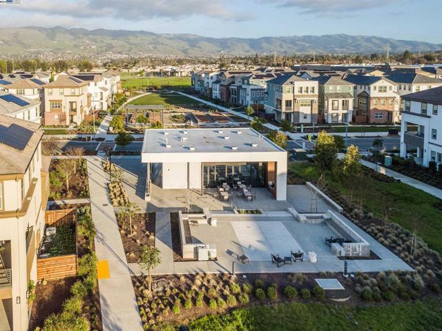 2154 Pastoral Loop, San Jose CA: https://media.crmls.org/mediaz/70bd9d31-8c2d-4c29-bf2d-8c7c33f05edc.jpg