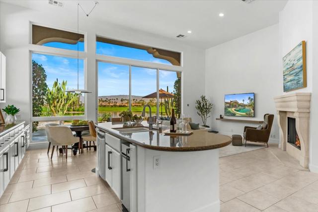 16-79370 Mission Dr W-17