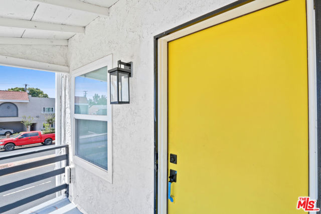 6064 Atlantic Avenue, Long Beach CA: https://media.crmls.org/mediaz/70bdd43c-80ab-4201-9afc-5171d3b27ebc.jpg