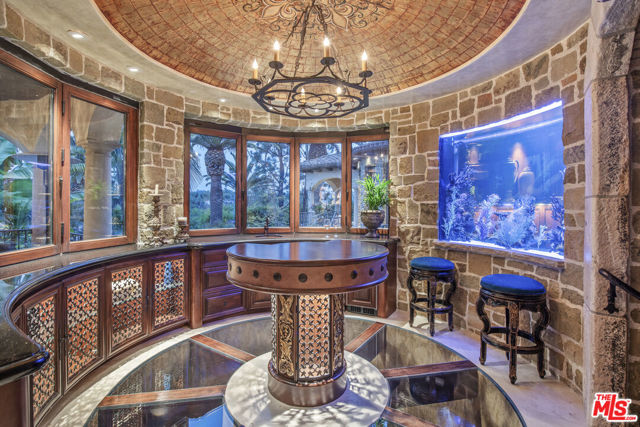 427 La Marina Drive, Camarillo CA: https://media.crmls.org/mediaz/70be2978-b7fb-4bb8-8643-dbfef71abcdf.jpg