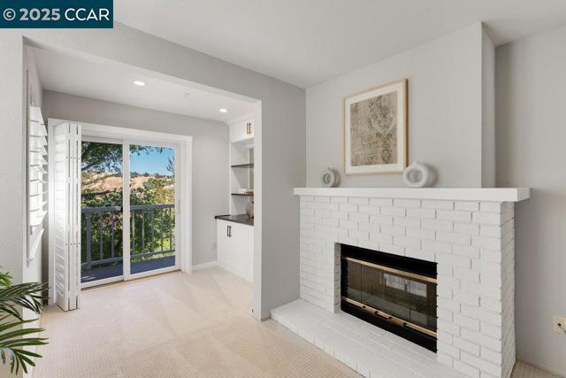 4332 Terra Granada Dr, Walnut Creek CA: https://media.crmls.org/mediaz/70bf03ee-3ccf-4de7-97be-90c93d6ae3d5.jpg