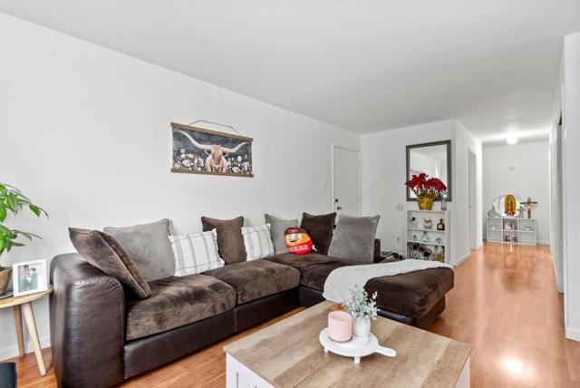 470 Willow Avenue, Half Moon Bay CA: https://media.crmls.org/mediaz/70bfa60b-a8ae-4818-a4cf-947a66165c01.jpg