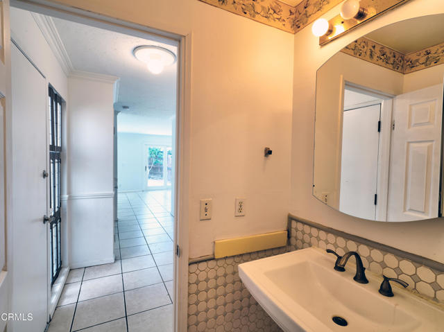 Detail Gallery Image 5 of 20 For 421 N Palm Ave, Santa Paula,  CA 93060 - 3 Beds | 1/1 Baths