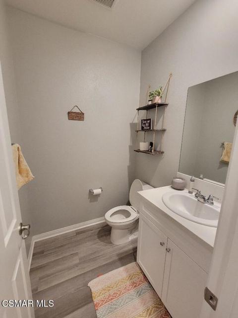 3404 Aspen Street, Simi Valley CA: https://media.crmls.org/mediaz/70c0975a-4f14-42a3-82d5-a9abca8c33fd.jpg