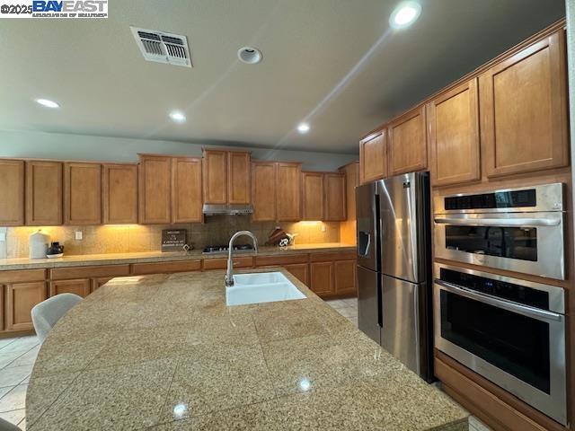 118 E Heritage Drive, Mountain House CA: https://media.crmls.org/mediaz/70c0f137-276a-49d0-9240-5c9368534a1c.jpg