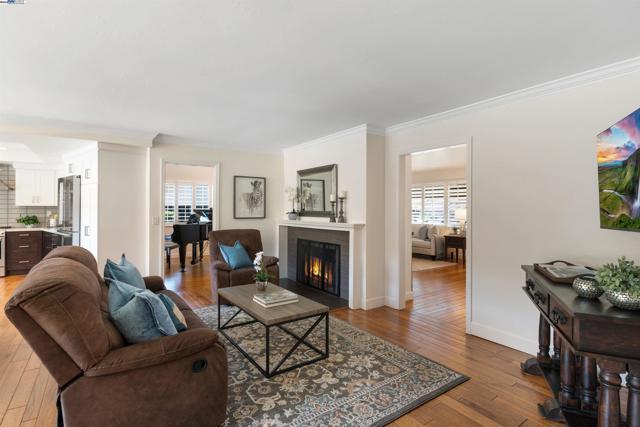 1163 Lomitas Ave, Livermore CA: https://media.crmls.org/mediaz/70c0f3ad-d3f3-4b60-aeea-b8c3660983e9.jpg
