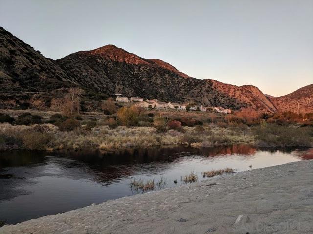 22 Silver Forest Court, Azusa CA: https://media.crmls.org/mediaz/70c17d53-9db3-49e1-8d57-302250cd9fc1.jpg