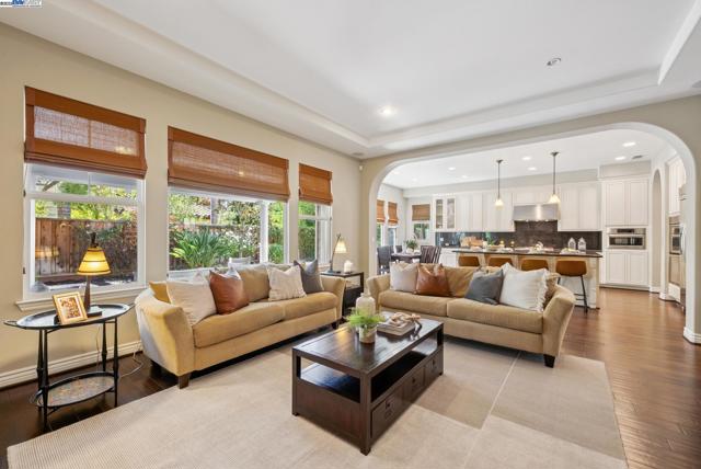 3633 Terrazzo Ct, Pleasanton CA: https://media.crmls.org/mediaz/70c1d9eb-7269-407c-8c1e-df2c4c69c51c.jpg