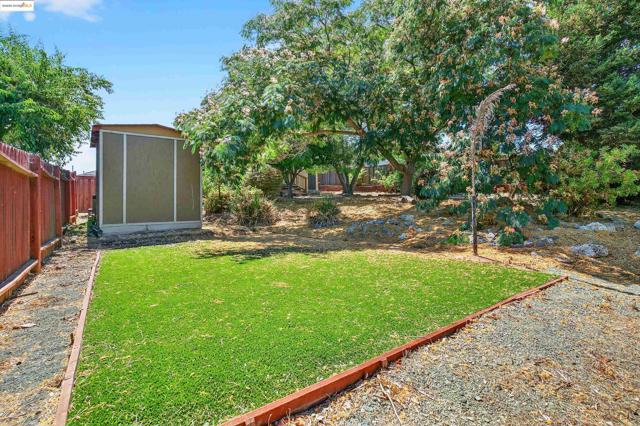 41 Corte Dorado Ct., Benicia CA: https://media.crmls.org/mediaz/70c22be5-e385-43bb-999a-349c5cefeafe.jpg
