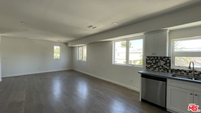 5733 Fulcher Avenue photo 63