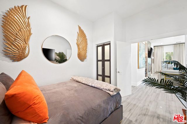 1083 E Circulo San Sorrento Road, Palm Springs CA: https://media.crmls.org/mediaz/70c3061d-3d57-46bd-b2c5-0d62a1482a80.jpg