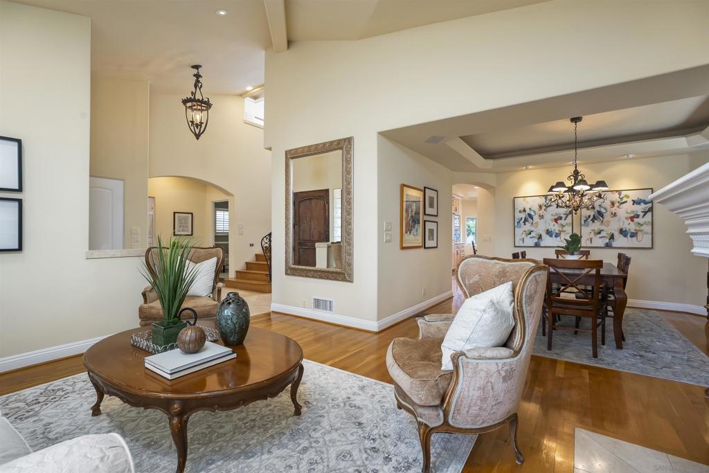 4330 Niagara Avenue - photo 8