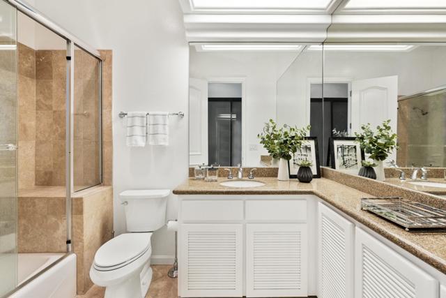 28 Clancy S Lane, Rancho Mirage CA: https://media.crmls.org/mediaz/70c39e54-0528-44f6-a59b-cbdd35c82dd2.jpg