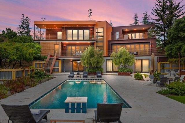 14835 Baranga Lane, Saratoga CA: https://media.crmls.org/mediaz/70c545e2-3097-4ae1-97f1-a478bf3e1094.jpg