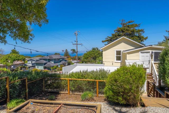 799 Grace Street, Monterey CA: https://media.crmls.org/mediaz/70c5ce71-830c-4ecd-be1b-e7f5c304d41b.jpg