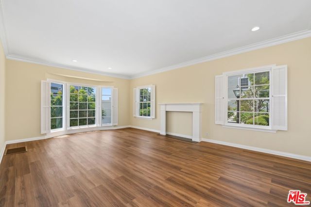 8724 Shoreham Drive, West Hollywood CA: https://media.crmls.org/mediaz/70c7d03f-5ea6-43ee-a1fc-d86e92045f9a.jpg
