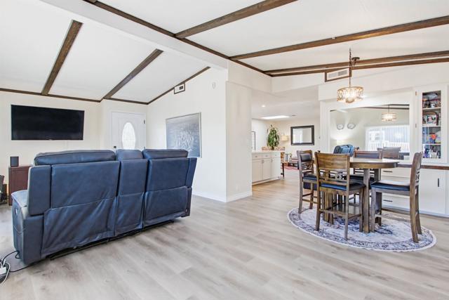 Detail Gallery Image 16 of 67 For 200 N El Camino Real #410,  Oceanside,  CA 92058 - 2 Beds | 2 Baths