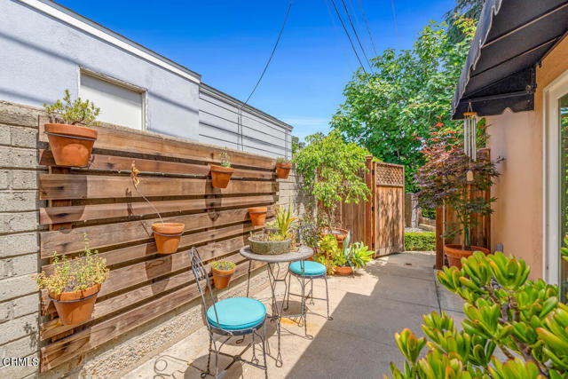 110 Glen Summer Road, Pasadena CA: https://media.crmls.org/mediaz/70c883f5-d1c3-48a2-8dd3-bd2fe4ca642c.jpg