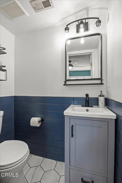Detail Gallery Image 22 of 28 For 2930 Isle Way #B,  Oxnard,  CA 93035 - 2 Beds | 1/1 Baths