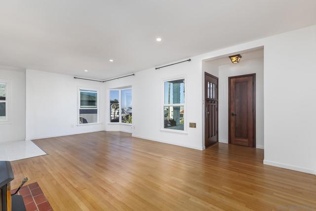 Image 15 of 75 For 4445 Coronado Avenue