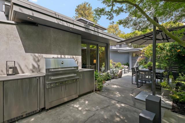 1101 Hamilton Avenue, Palo Alto CA: https://media.crmls.org/mediaz/70c9ea8f-96a6-4635-a679-5d50a01cd374.jpg