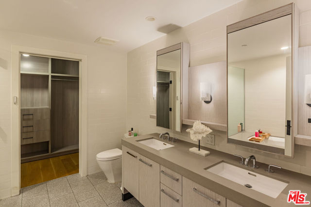 10777 Wilshire Boulevard, Los Angeles CA: https://media.crmls.org/mediaz/70ca8bb6-af90-4881-b0e4-8f93ea3ffa86.jpg