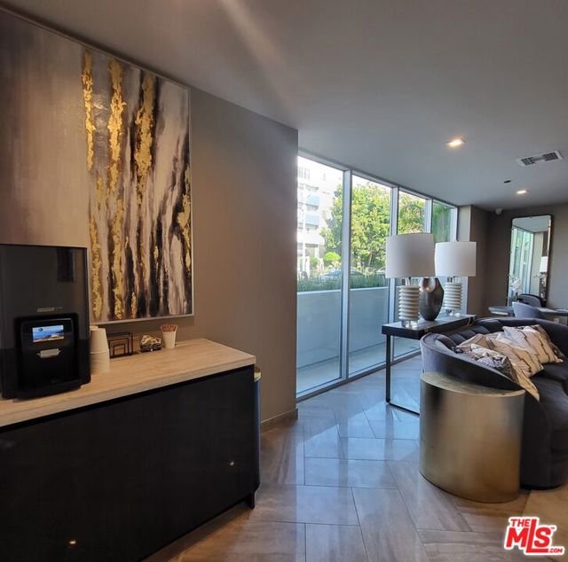 750 S Kingsley Drive, Los Angeles CA: https://media.crmls.org/mediaz/70cac3e7-b164-4363-bf2b-8431c226db3a.jpg