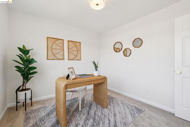 2004 Fries Ct, Martinez CA: https://media.crmls.org/mediaz/70cb1c36-55ab-4316-b93b-f1f65e5bc32c.jpg