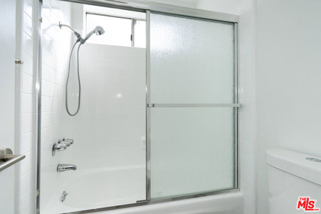 12756 Venice Boulevard, Los Angeles CA: https://media.crmls.org/mediaz/70cb9783-289a-467d-818b-fcafbe500541.jpg