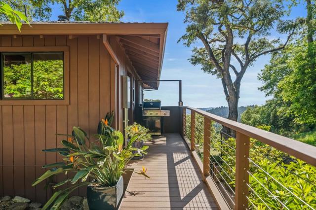 170 Fox Run, Los Gatos CA: https://media.crmls.org/mediaz/70ccf88e-054e-4dab-bf9e-e3969eafe31f.jpg