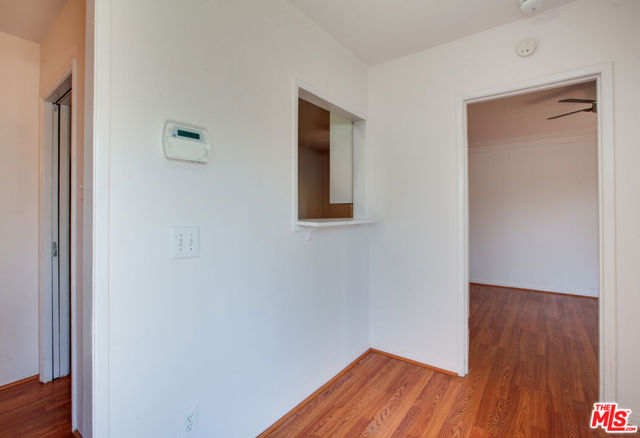 848 MARCO Place, Venice CA: https://media.crmls.org/mediaz/70cd4b43-bb02-4422-abdd-bfaa471a5844.jpg