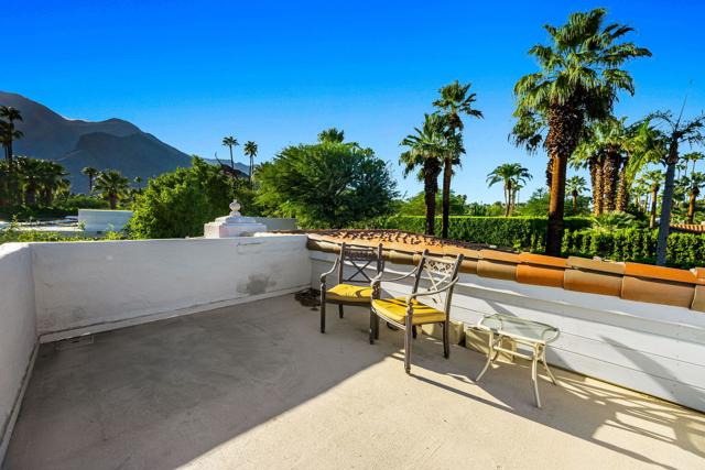 365 Camino Norte, Palm Springs CA: https://media.crmls.org/mediaz/70ce0880-d98b-43ad-9215-5775fe80fe1f.jpg
