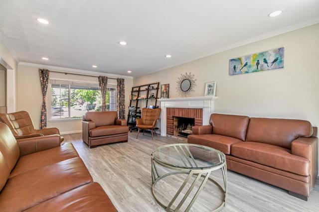 2739 Saint Giles Lane, Mountain View CA: https://media.crmls.org/mediaz/70ce7220-1fd6-4b53-a368-12889291795e.jpg