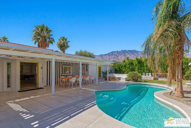 2880 E San Angelo Road, Palm Springs CA: https://media.crmls.org/mediaz/70d05760-89f8-4f08-ba49-2a6241dafacb.jpg