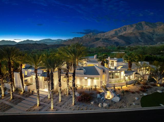 79095 Tom Fazio N Lane, La Quinta CA: https://media.crmls.org/mediaz/70d10692-47af-4e88-b21c-9f8e3c16f2d0.jpg