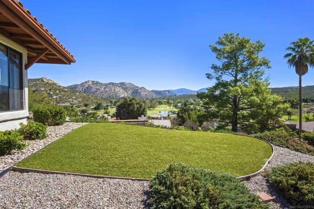 15519 Calistoga Dr., Ramona CA: https://media.crmls.org/mediaz/70d1111d-8d75-4c95-b037-b9ab1e3963d8.jpg